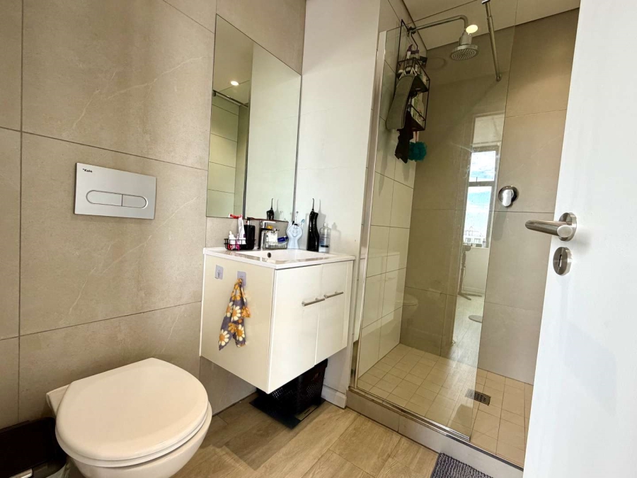 To Let 2 Bedroom Property for Rent in Woodstock Western Cape